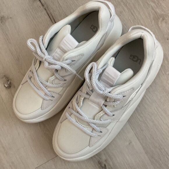 NEW- UGG- WHITE LA CLOUD LACE FASHION PLATFORM SNEAKERS, WOMEN Size 10 - Picture 3 of 9